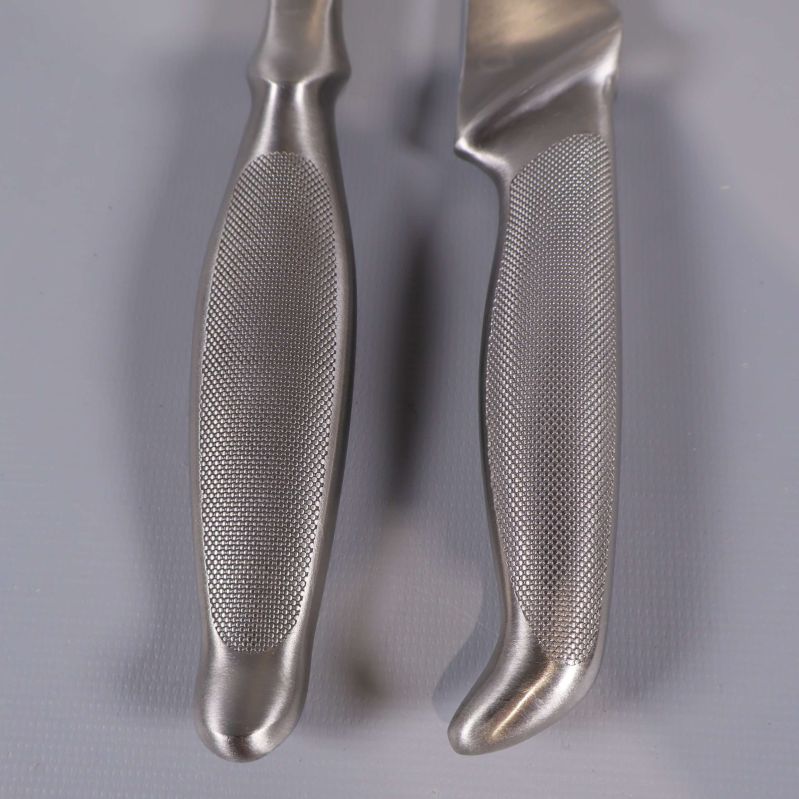 Närbild på texturerade och ergonomiska handtag i carving set