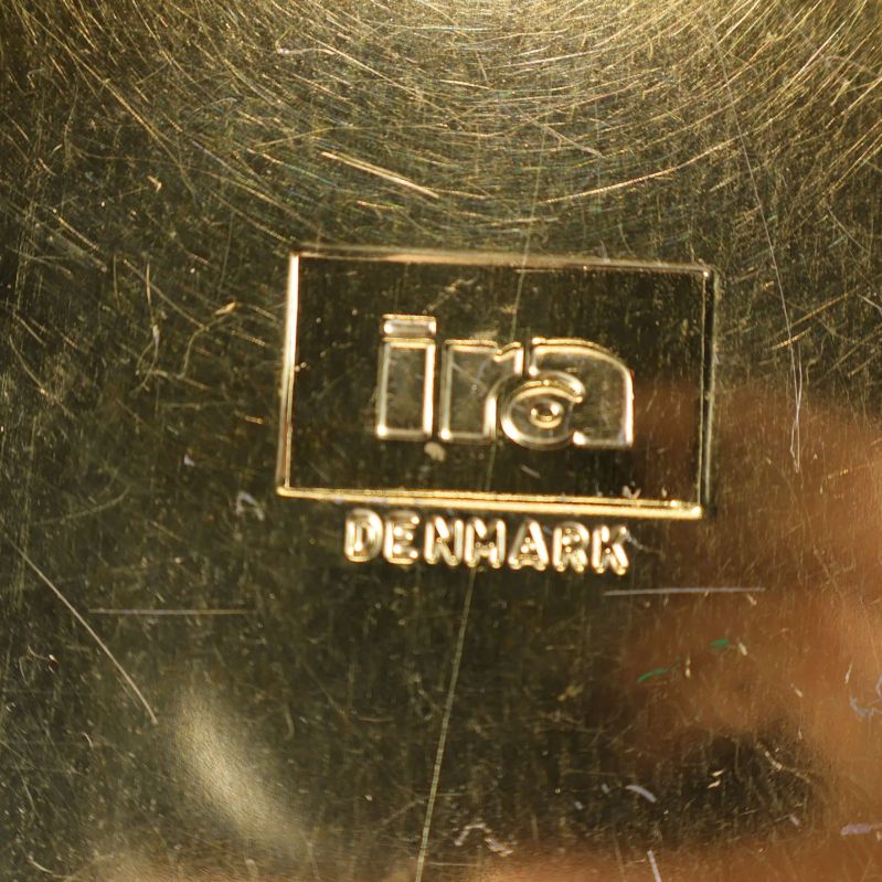 Metallstämpel Ira Denmark tydligt synlig på insidan