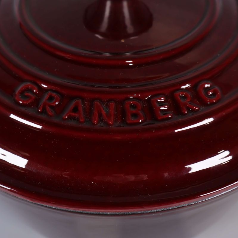 Lock med präglad text Granberg
