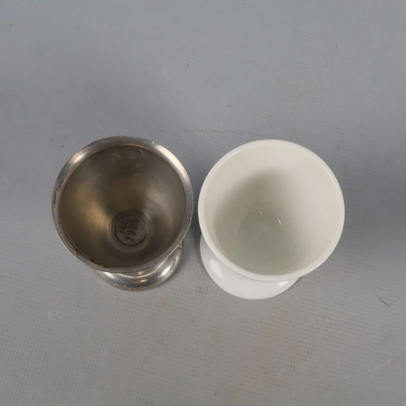 Ägghållare sedd uppifrån, visar insidan