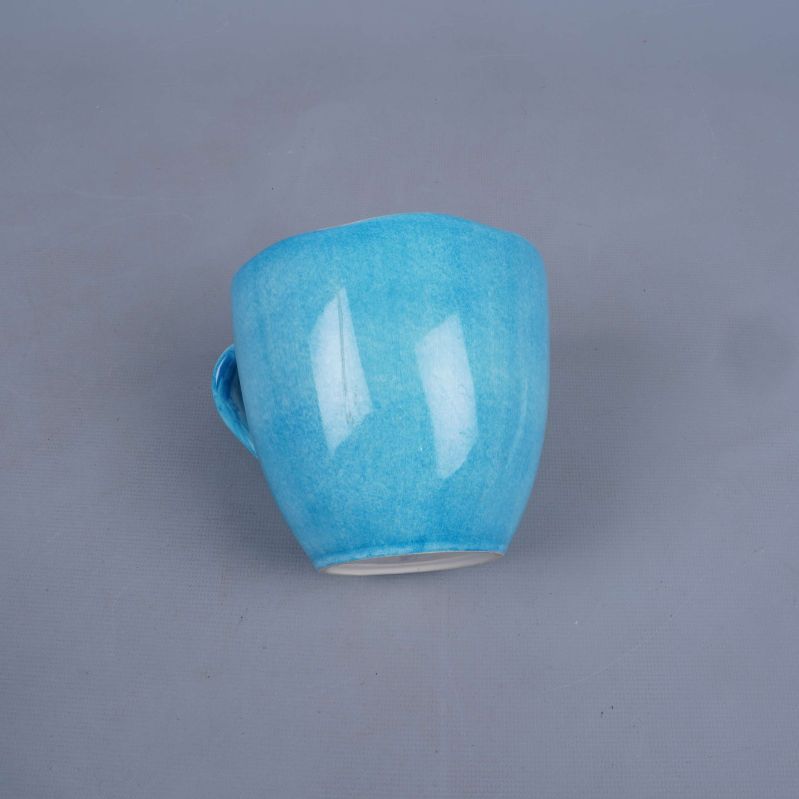 Koppens utsida i blått syns från sidan