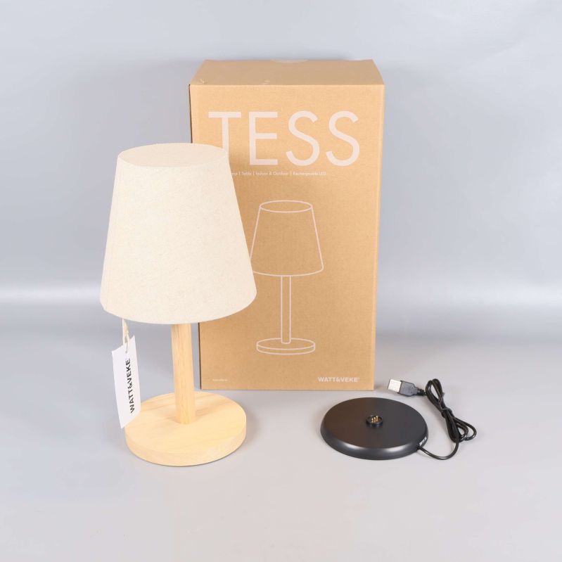 Bordslampa Tess med kartong och laddplatta