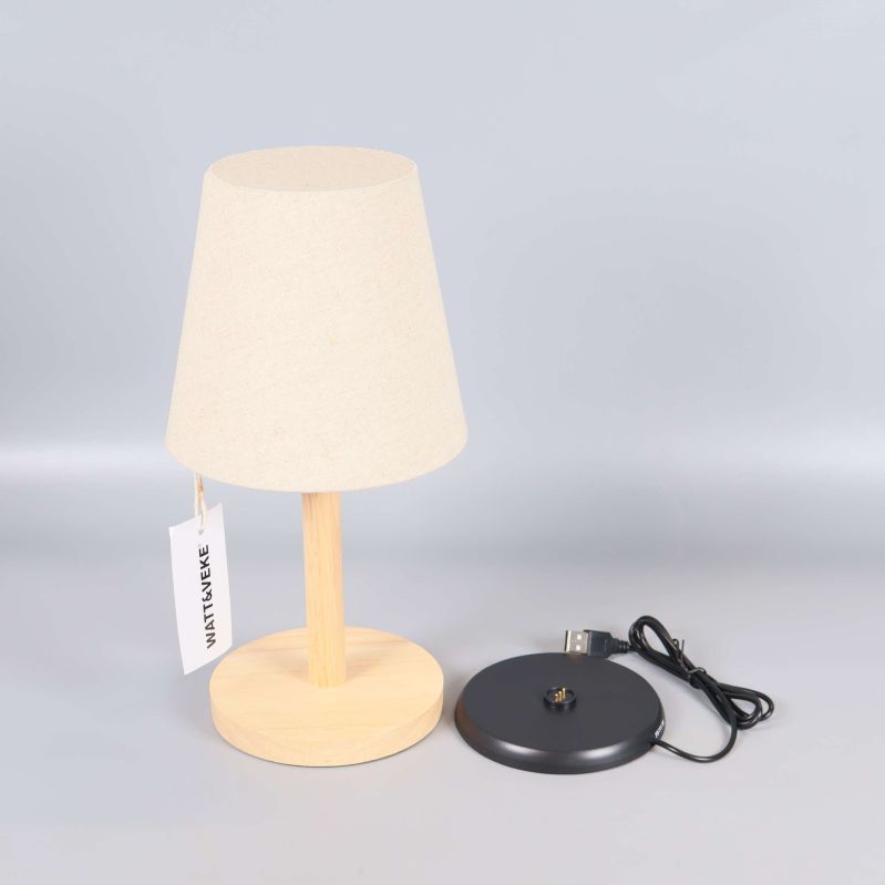 Bordslampa Tess och separat svart laddplatta