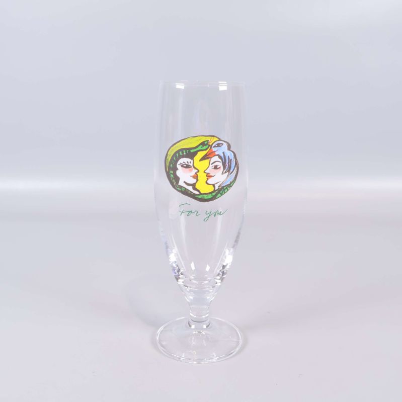 Champagneglas med färgglatt motiv och texten For you