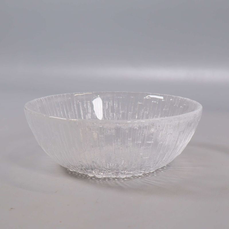 Enkel glasskål visad från sidan