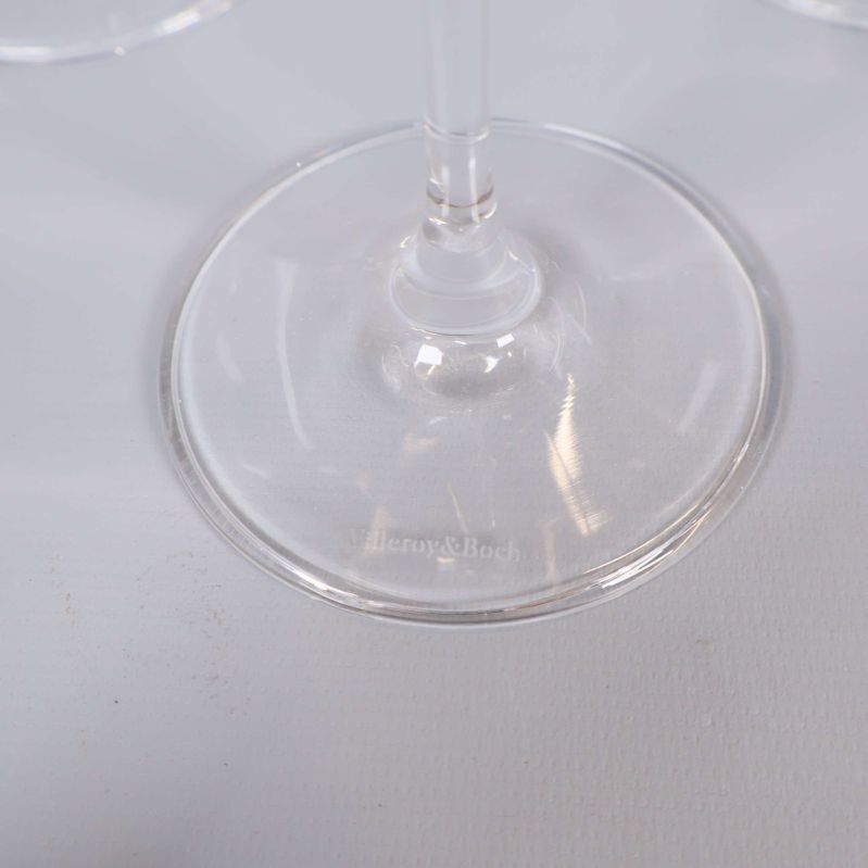 Vinglasfot med ingraverad Villeroy & Boch-logotyp