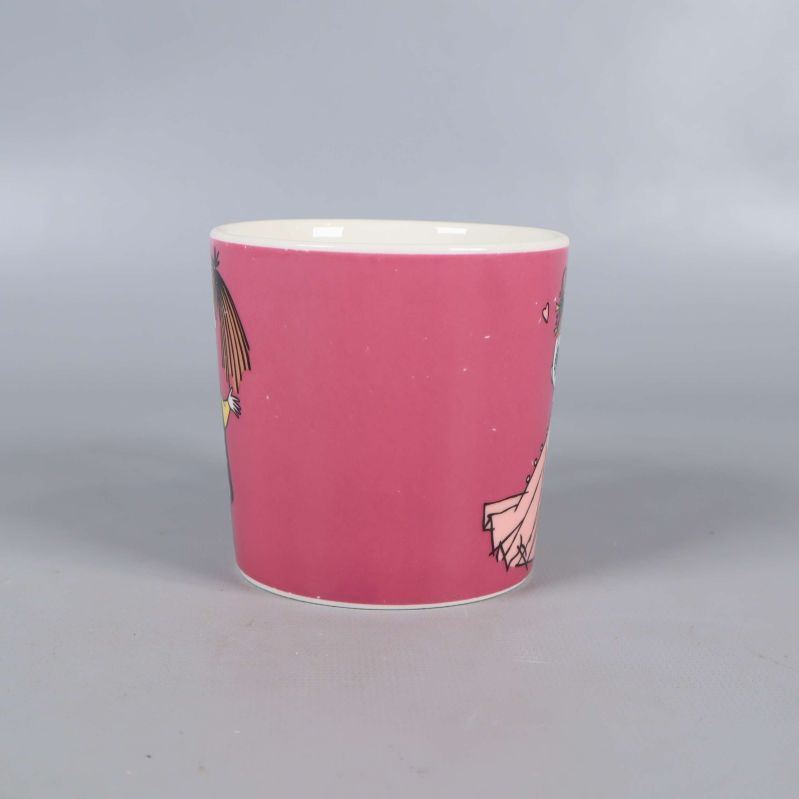 Muggen visar rosa yta utan motiv