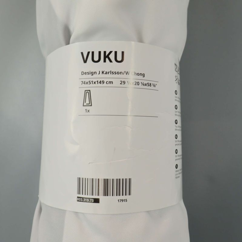 Närbild på produktetikett med texten VUKU