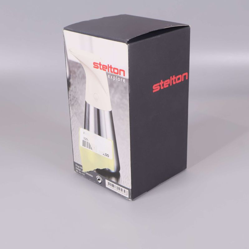 Förpackad Stelton termoskanna med synlig logotyp