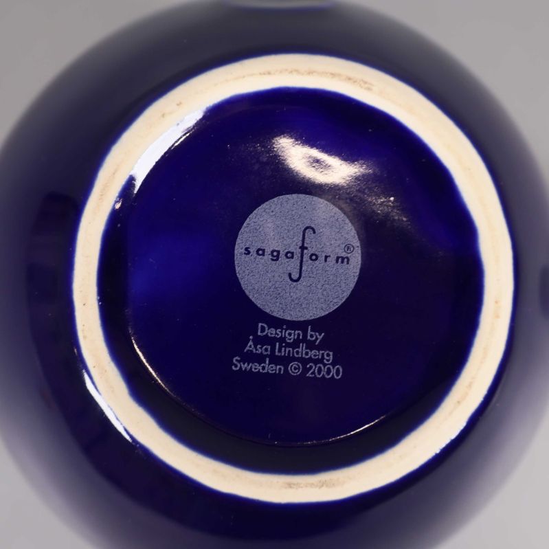 Närbild av etikett: Sagaform, Åsa Lindberg, 2000
