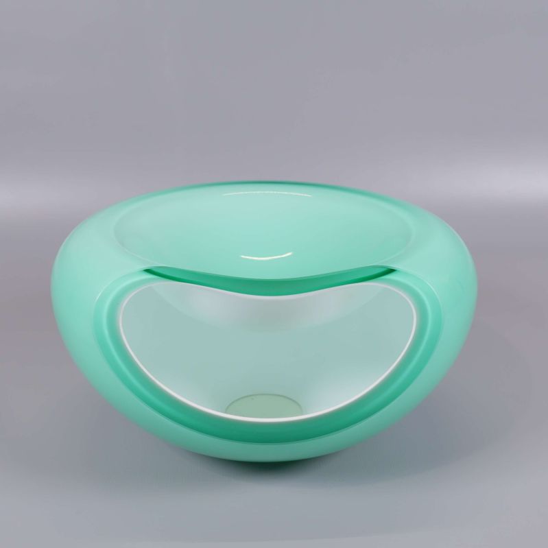 Modernt designad smileyformad skål