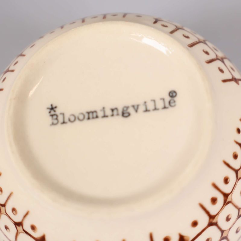 Bloomingville-logga på undersidan av en kopp
