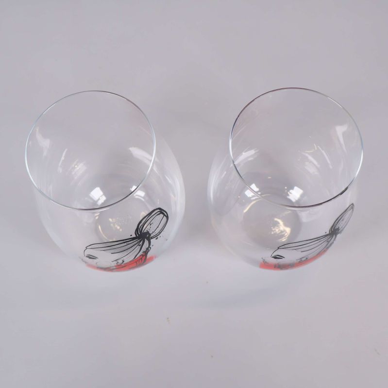 Två runda glas sedda uppifrån med motiv