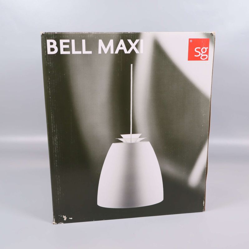 Framsida av Bell Maxi lampans förpackning med produktbild