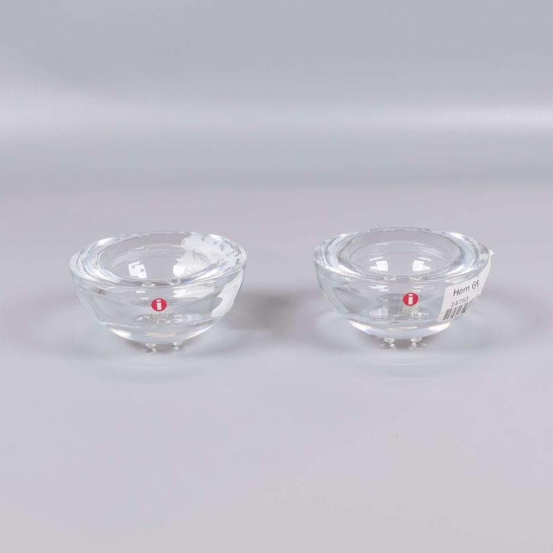 Två små runda glasskålar med Iittala-logga
