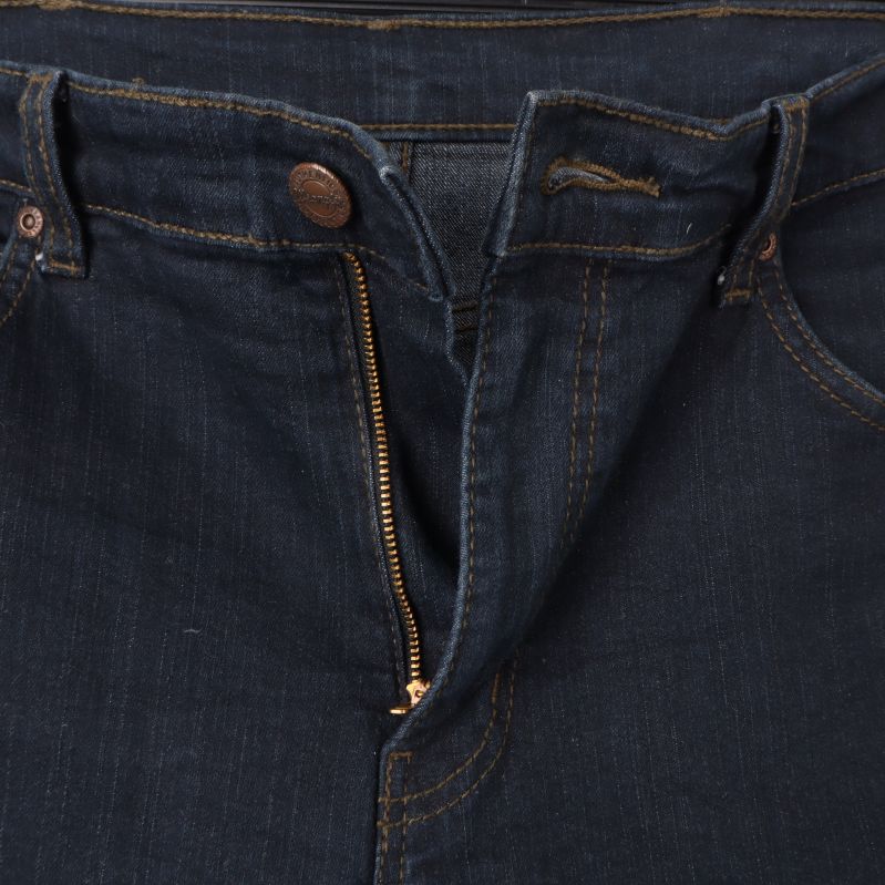 Öppen gylf på Wrangler jeans