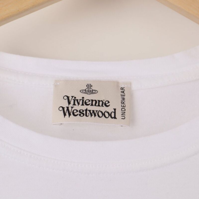 Label visar Vivienne Westwood märke