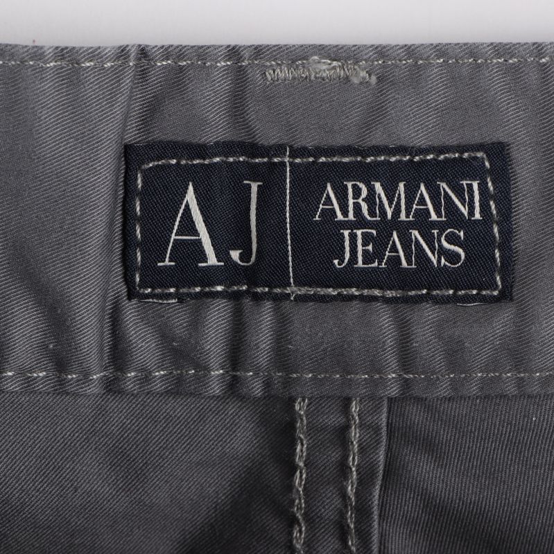 Inneretikett med märket: AJ Armani Jeans