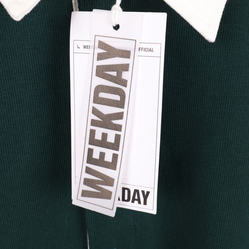 Weekday etikett närbild
