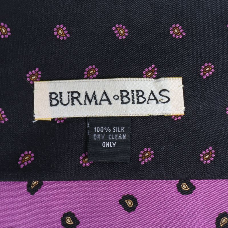 Märkesetikett BURMA BIBAS på siden scarf