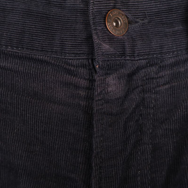 Närbild på slitage vid gylf