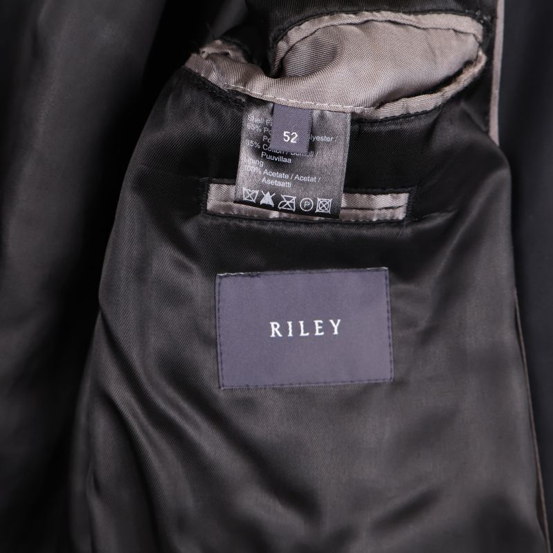 Foder och inneretikett med varumärket Riley