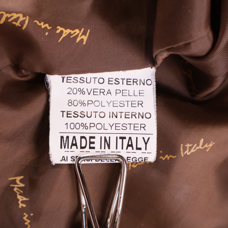 Materiallapp med materialfördelning och Made in Italy
