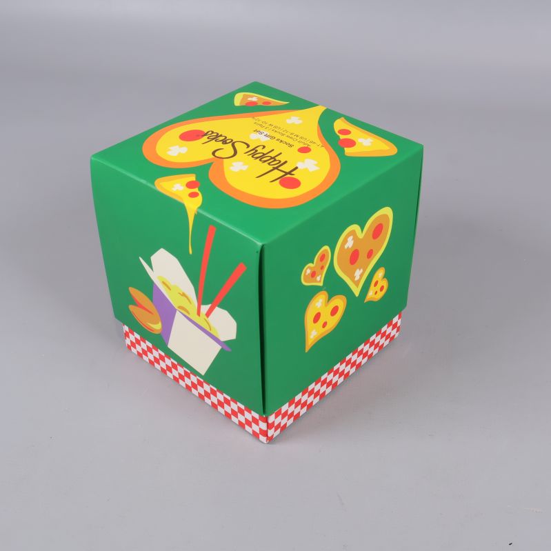 Sida av Happy Socks ask med nudlar och pizzabit i hjärtform