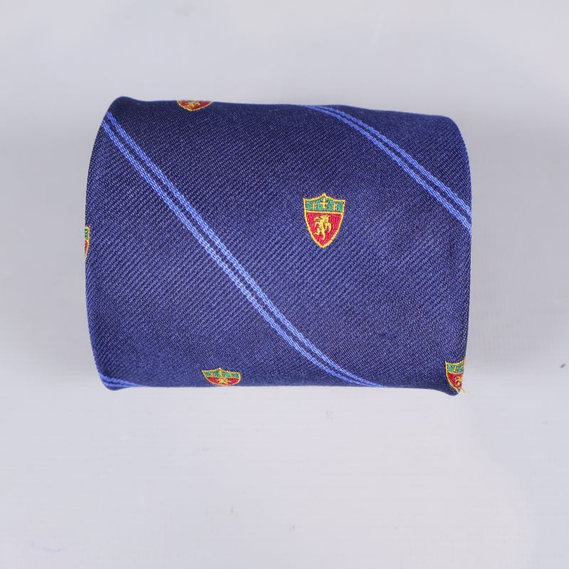 Slipsspetsens baksida visar tyg och mönster