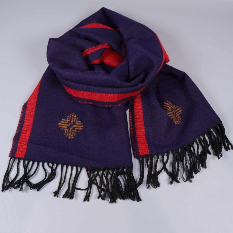 Sammanknuten halsduk med röda ränder och dekor