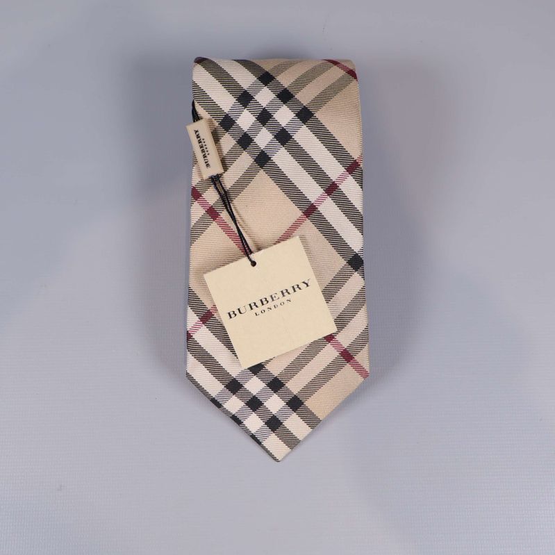 Klassisk rutig slips med Burberry-tag