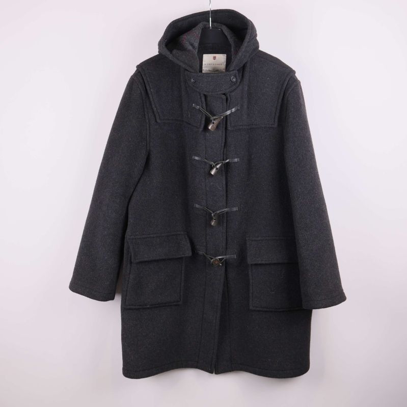 Mörkgrå duffeljacka med huva och knäppning framtill