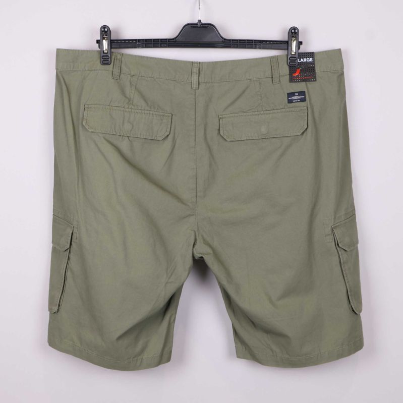 Rymliga bakfickor på cargoshorts