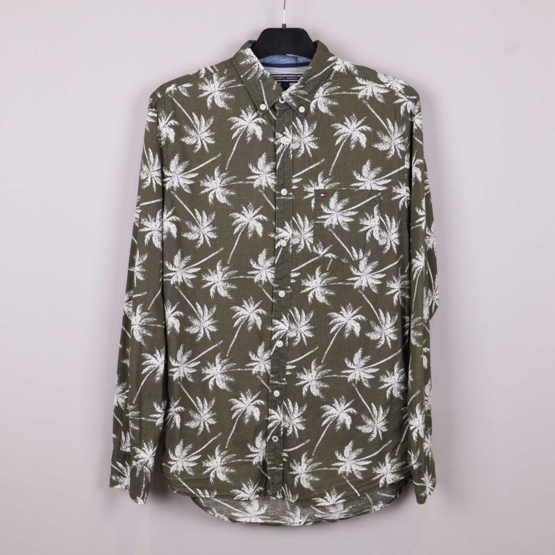 Palmmönstrad skjorta framifrån