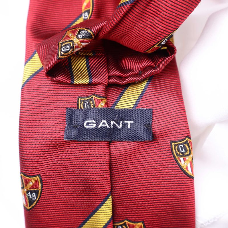 Gant etikett på slips