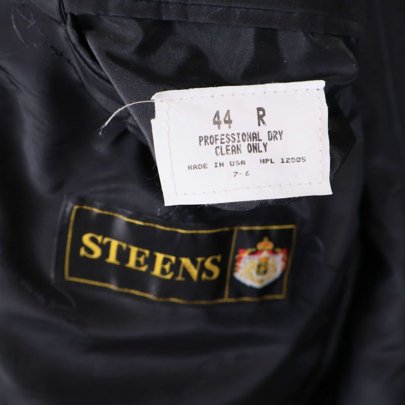 Storleksetikett 44R och Steens-märke på insida