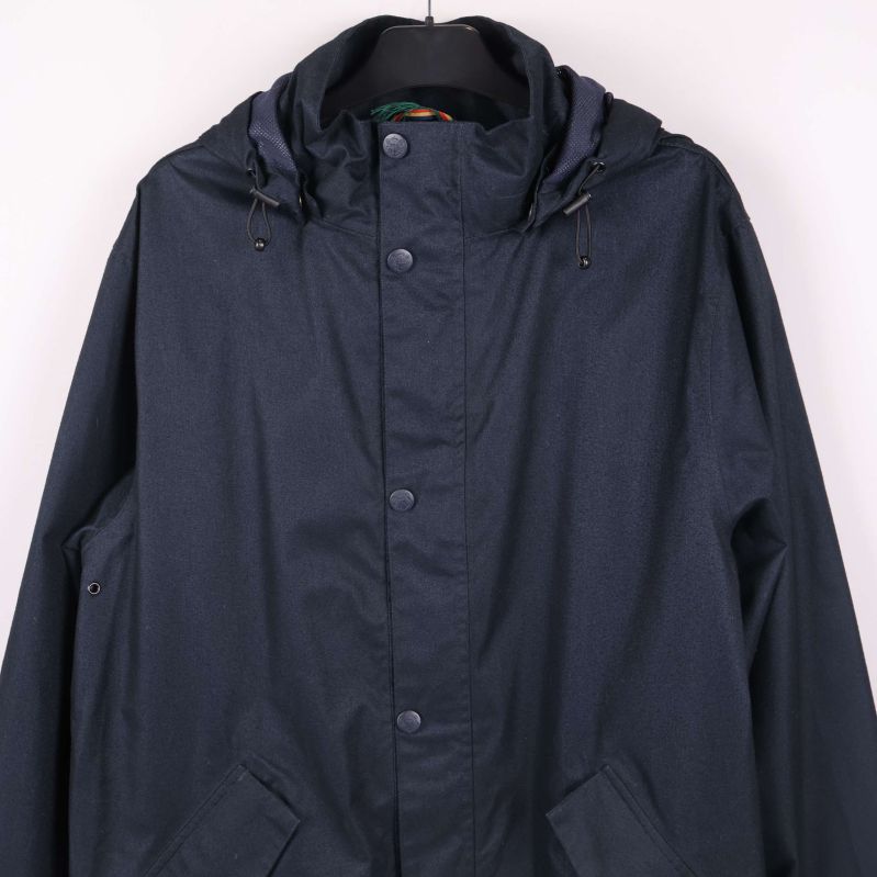 Jacka med rak ryggdetalj