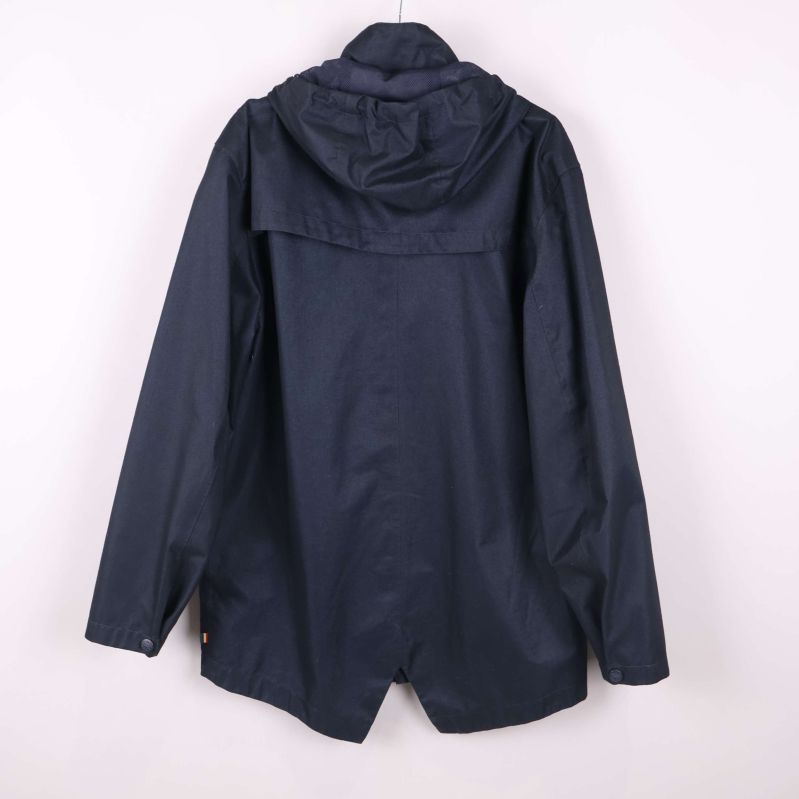 Rymliga fickor med lock