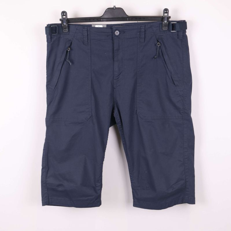 Detaljerat tyg och fickdesign