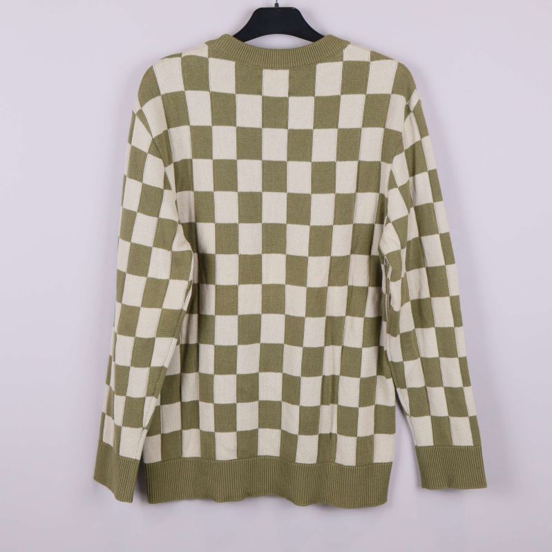 Halsringning och varumärkesetikett