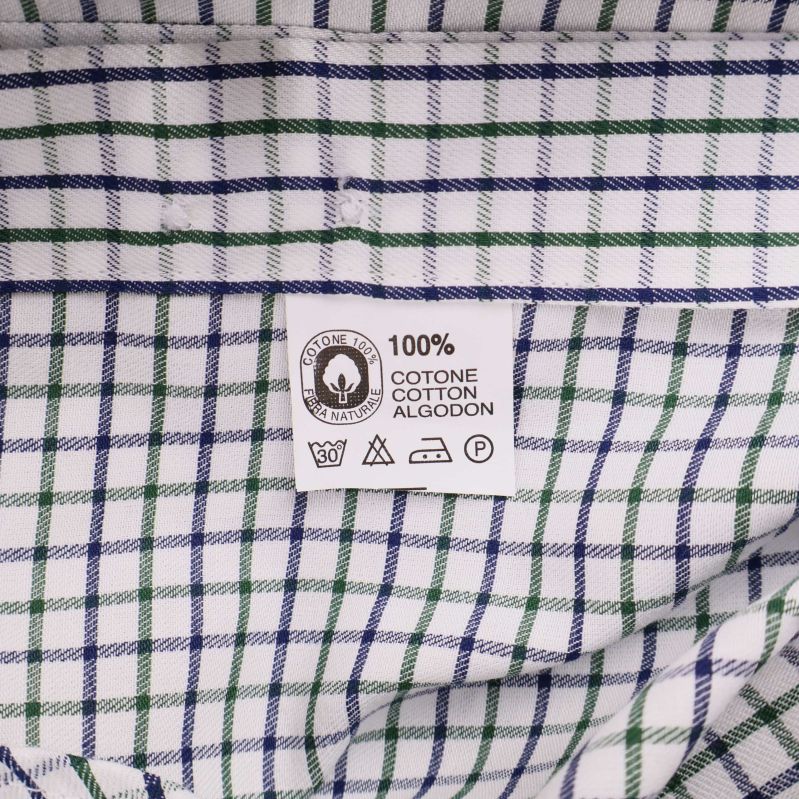 Ärmslut med knappdetalj