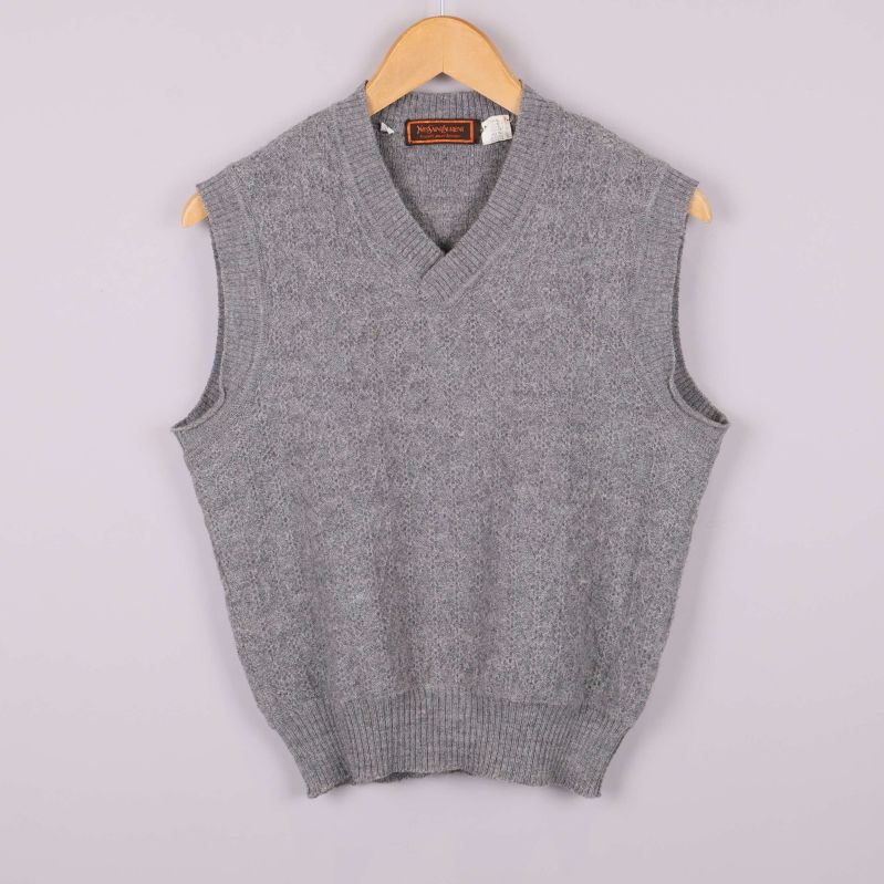 Grå stickad ullväst 
