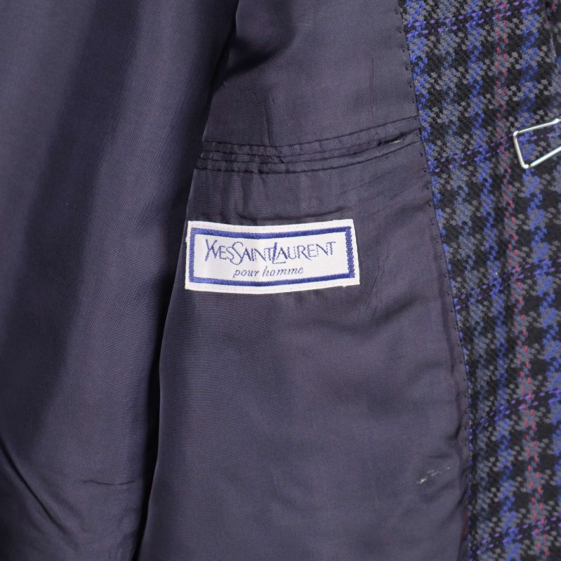 Innerfoder med etikett Yves Saint Laurent på kavaj