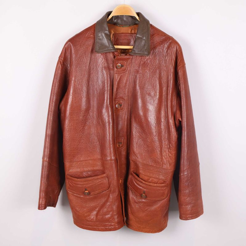 Framsida med stora fickor