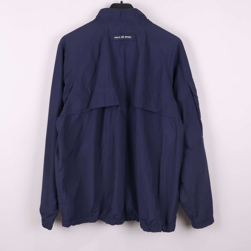 Ventilerande ryggdetalj bak