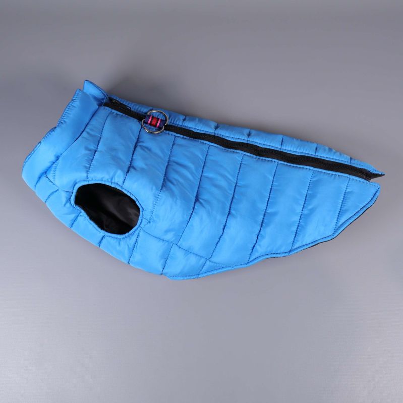 Hundjacka blå vadderad från sidan med dragkedja