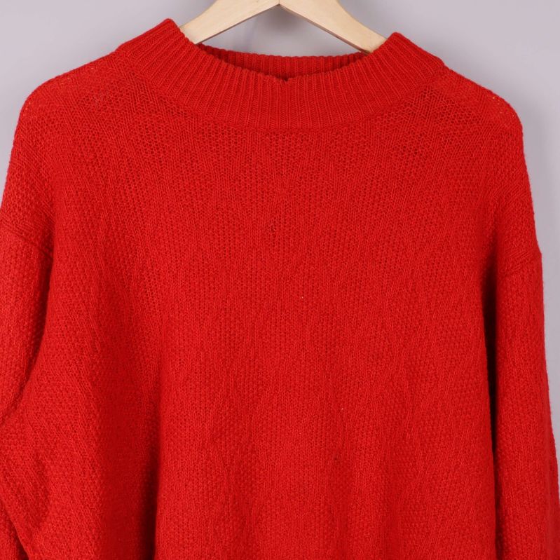 Övre del av tröjan med ribbad krage