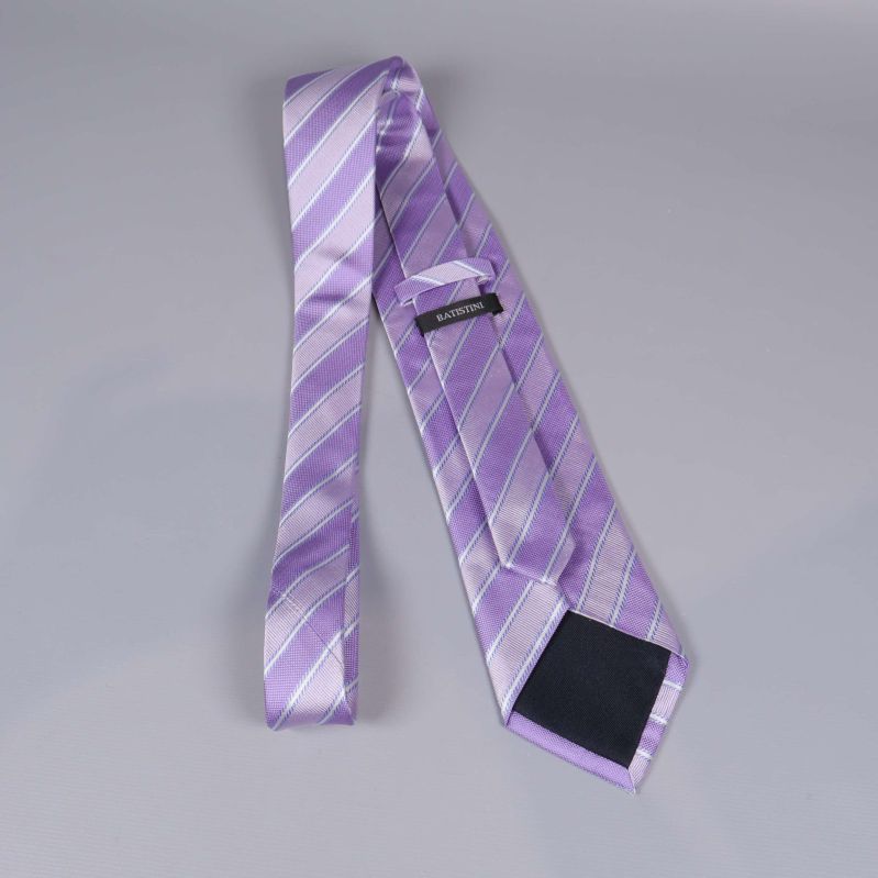 Slips baksida med etiketten Batistini synlig