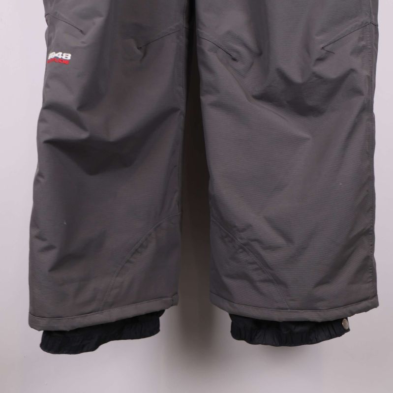 Nederdelen av byxben med förstärkta benslut