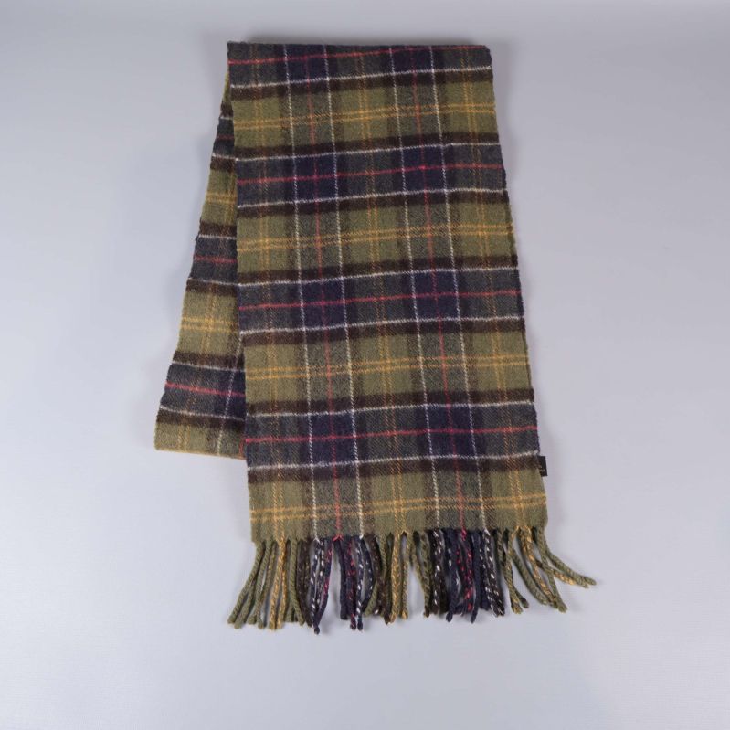 Rutig halsduk i grönt, gult och rött med fransar